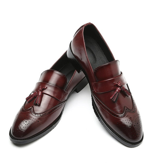 The Grand Gentleman Men's Pointed Wingtip Shoes